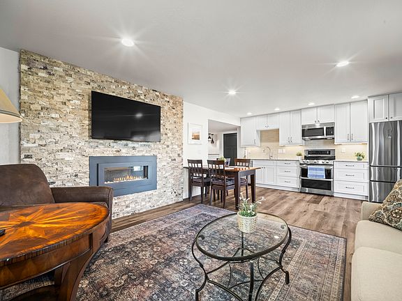 3rd image of 6353 S Jericho Way