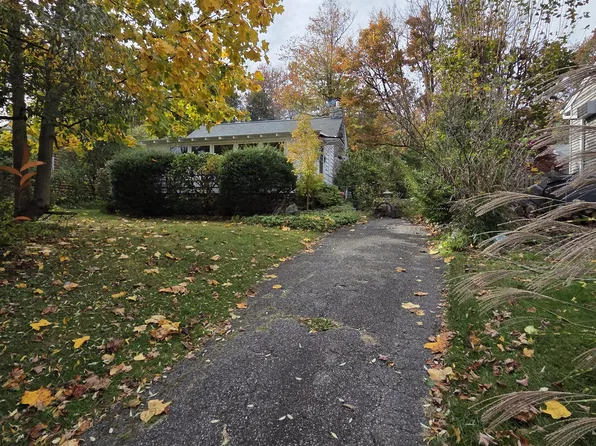 2153 Lakeside Dr W, Highland Lakes, NJ 07422