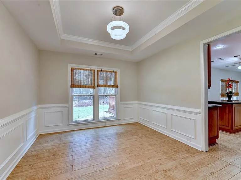2835 Crestmont Ct — Photo 15