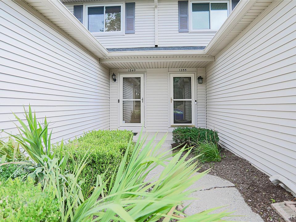 1355 Lochaven Rd, photo 3
