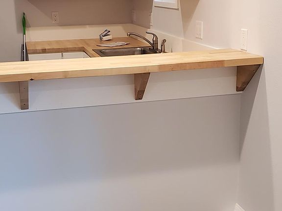 4th image of 2118 California Ave #2118