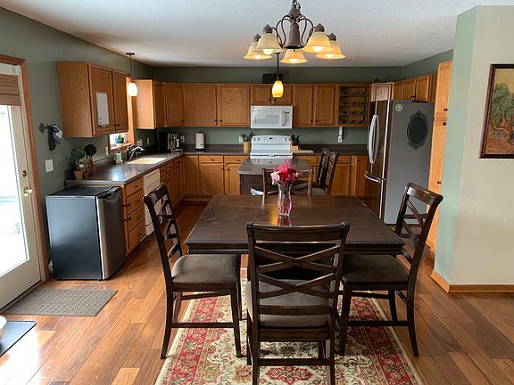 2nd image of 2445 Coe Ct