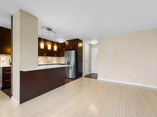 392 Central Park West image 5 of 14