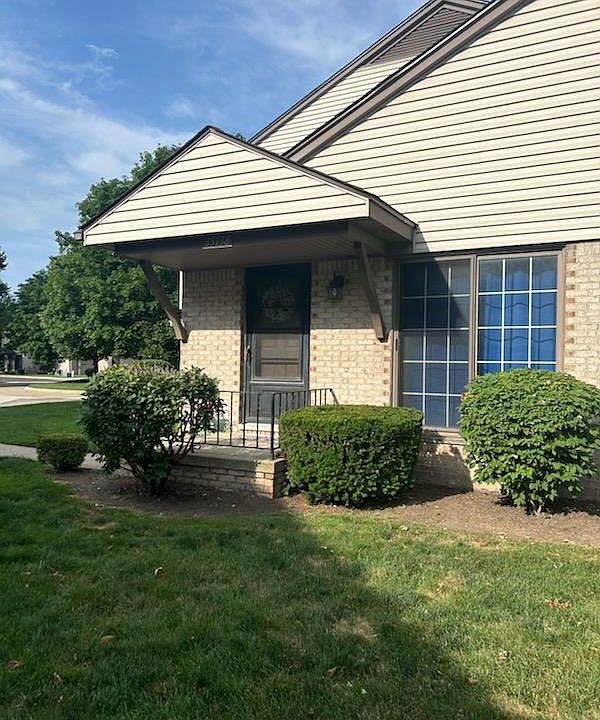 1st image of 35138 N Bay Cir