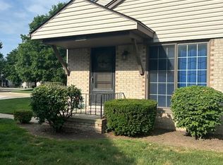 35138 N Bay Cir, Harrison Township, MI 48045