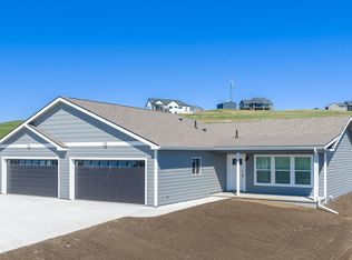 113 W 6th St #B, East Side Woodbine, IA 51579