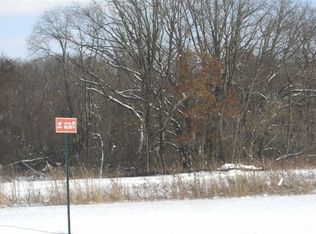 28 Longfellow, Windsor, WI 53598
