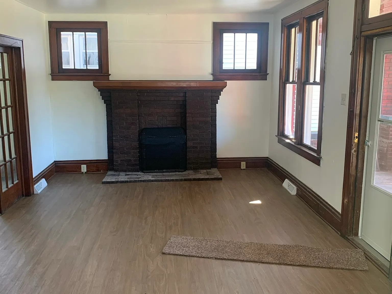 2 bed, 1200 sqft, $1,000 — Photo 2