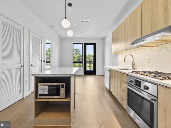 7175 12th St NW Unit 210, Washington, DC 20012