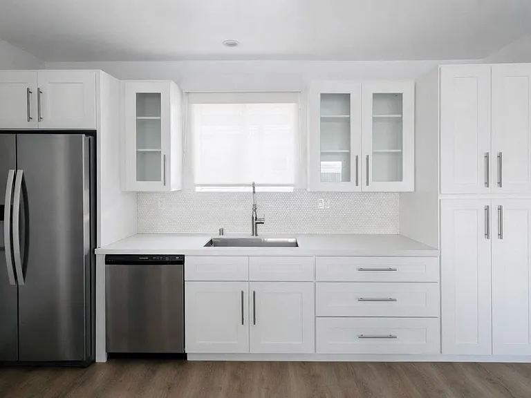 605 San Vicente #202 — Photo 17