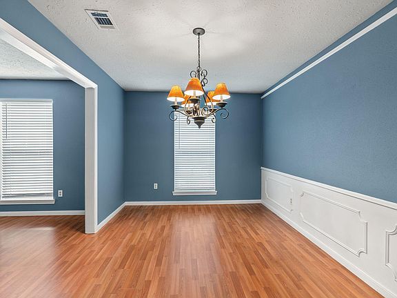4th image of 13714 Lynnwood Ln