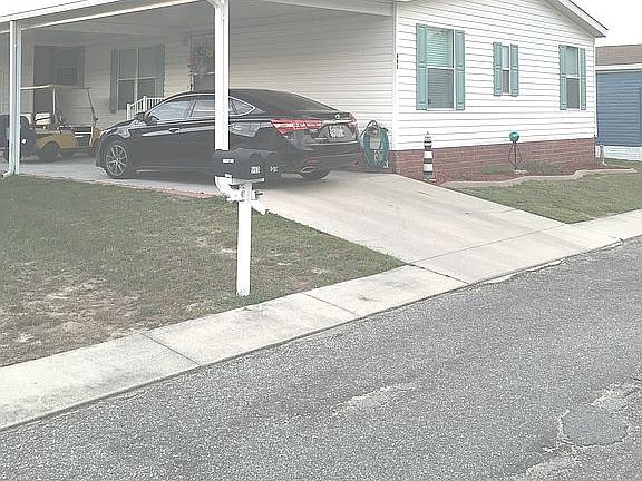 2nd image of 961 SE Lillian St