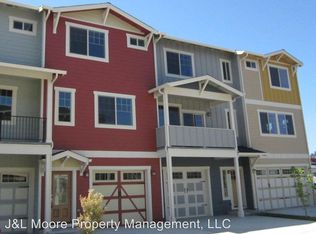 271 Cherry Bark Ln, Medford, OR 97501