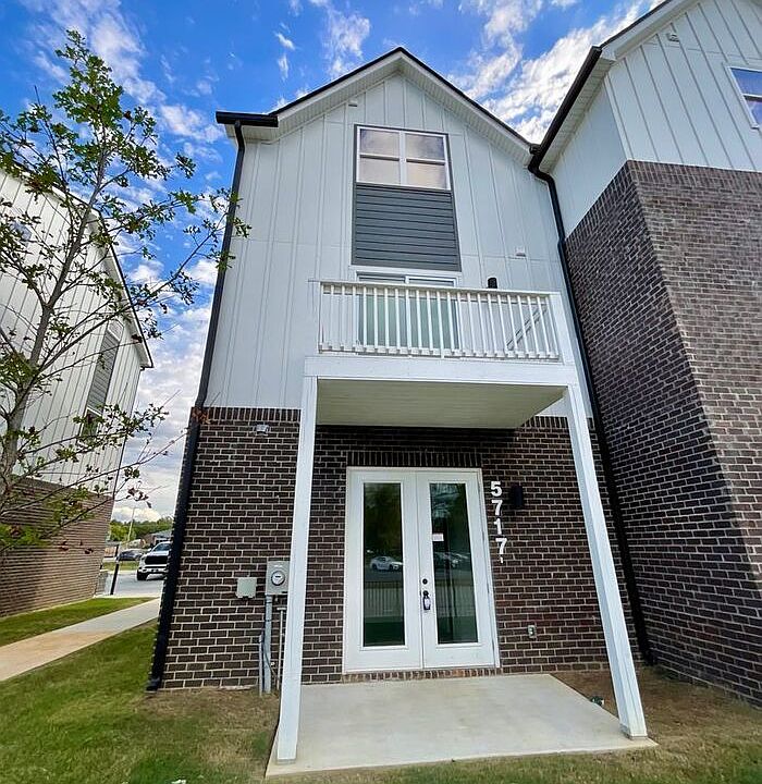 1st image of 5683 Sofias Cir
