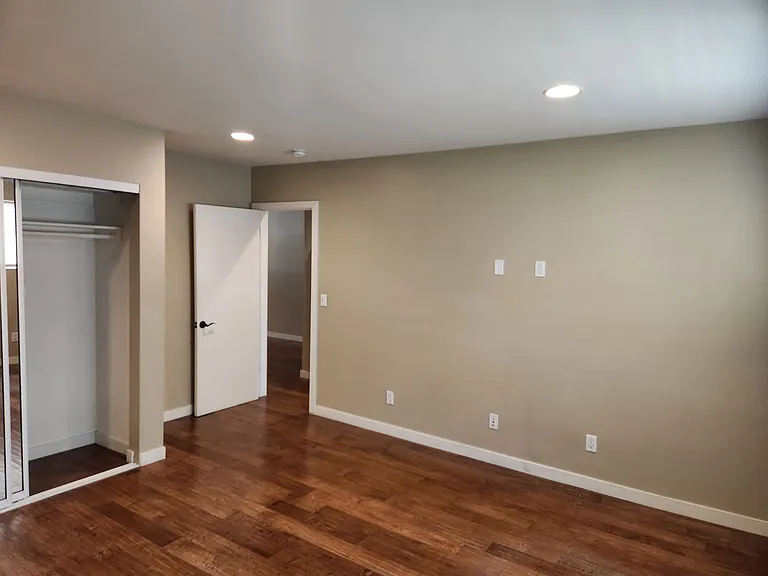 4847 Rosewood Ave #2 — Photo 1