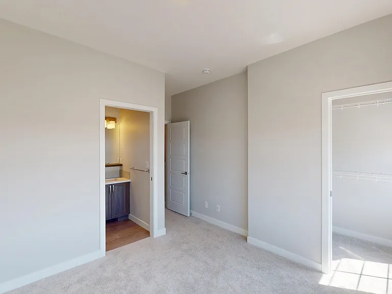 611 Mahogany Blvd SE — Photo 36