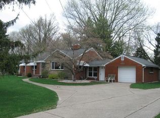6760 Douglas Rd, Lambertville, MI 48144