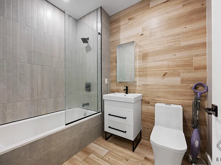 2913 Snyder Ave #5R — Photo 3
