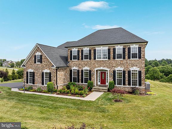 3rd image of 38786 Rambling Farm Dr