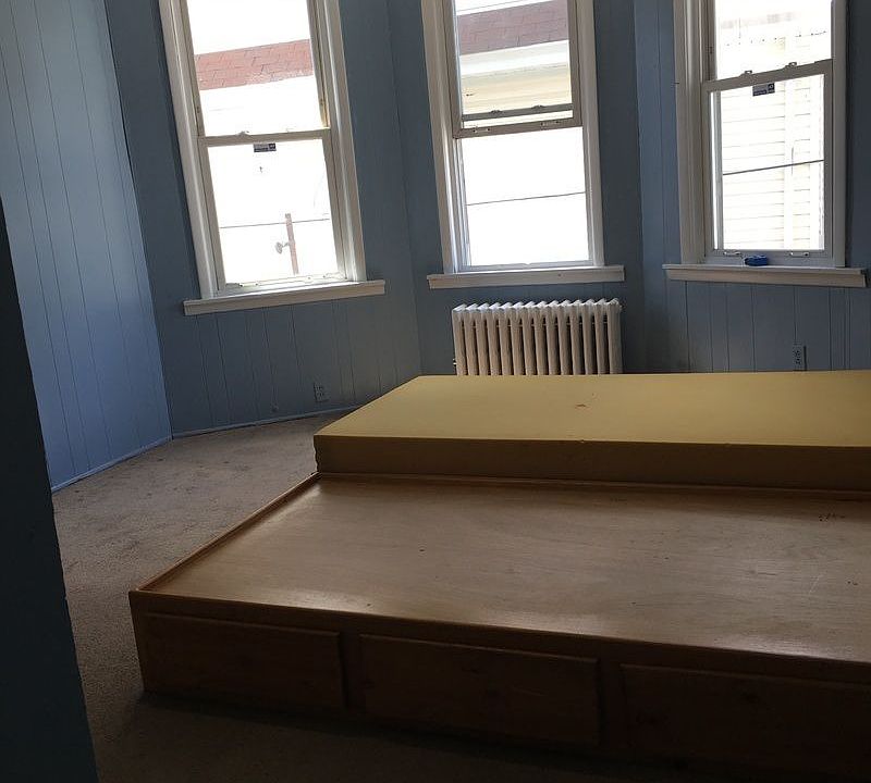 1st image of 9122 86th Ave APT 2