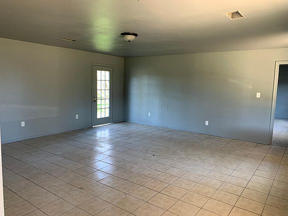 3rd image of 128 Lorine Ln