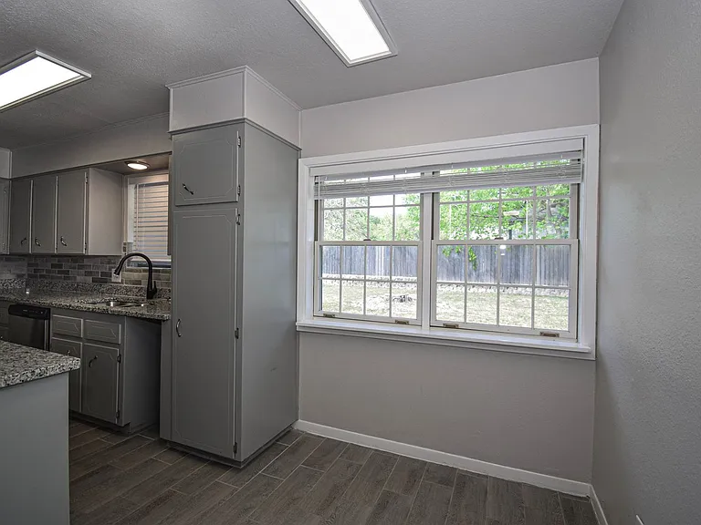 205 Tanglewood Rd — Photo 28