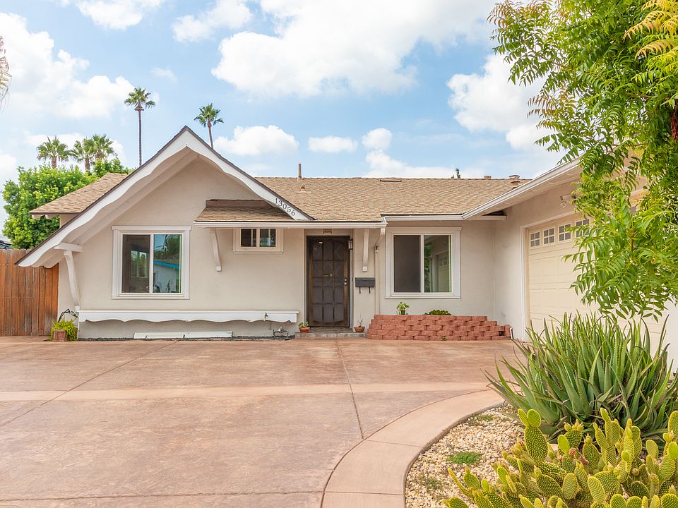 Front with cactus