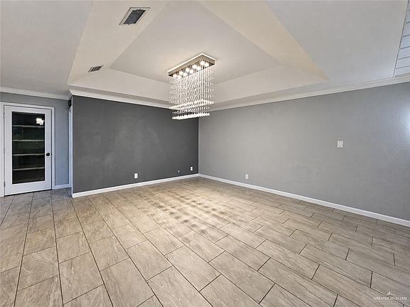 5th image of 2401 S Jackson Rd APT 32