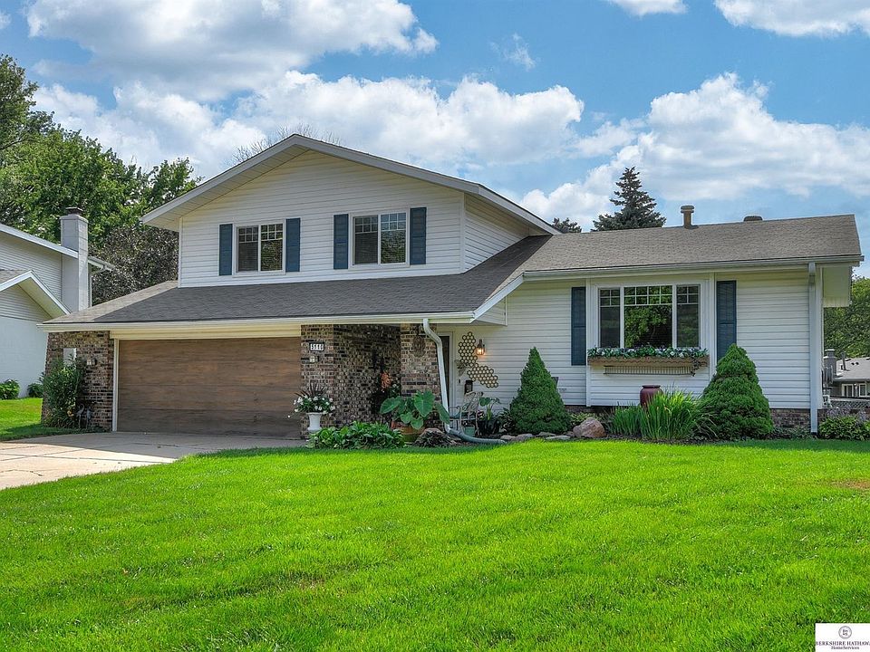 1st image of 5110 S 103rd Cir