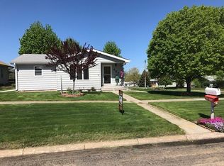 457 W Court St, Ainsworth, NE 69210
