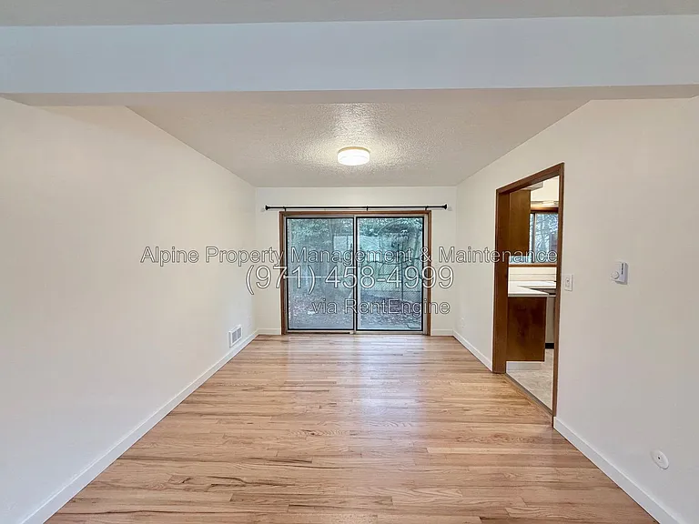 7030 SW Canyon Crest Dr #7 — Photo 4