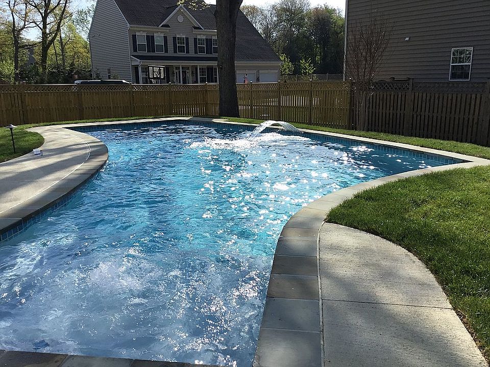 1st image of 335 Carlyn Dr