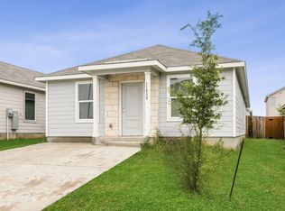 11838 Flying Aces Rd, Von Ormy, TX 78073