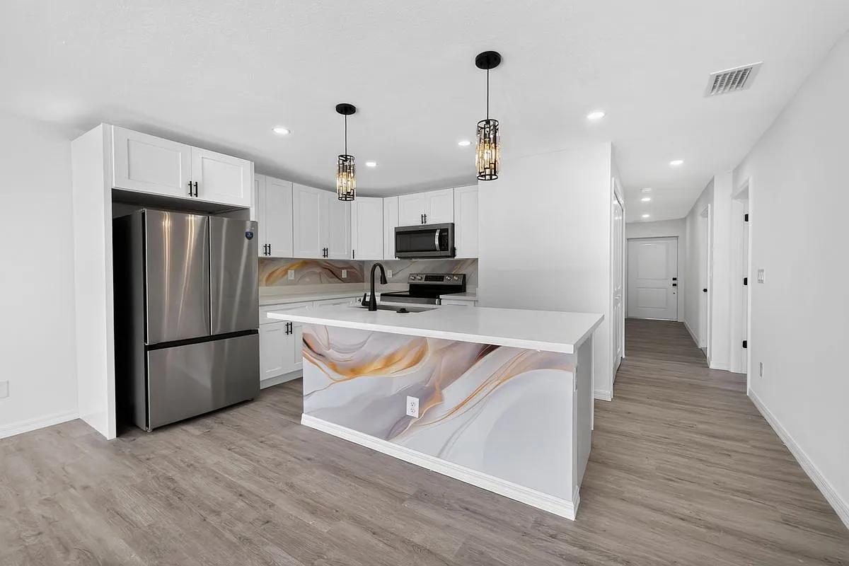 3 bed, 2.0 bath, 1500 sqft, $1,850 — Photo 3