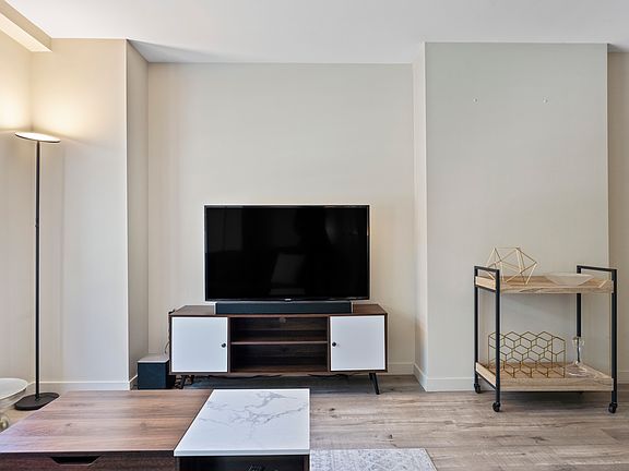 5th image of 355 1st St Unit S308