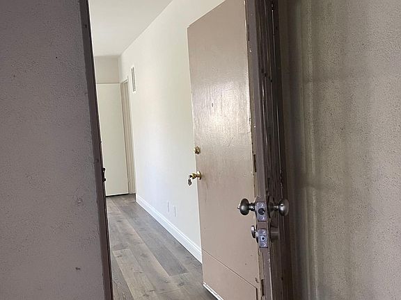 5th image of 1425 S Marguerita Ave APT B