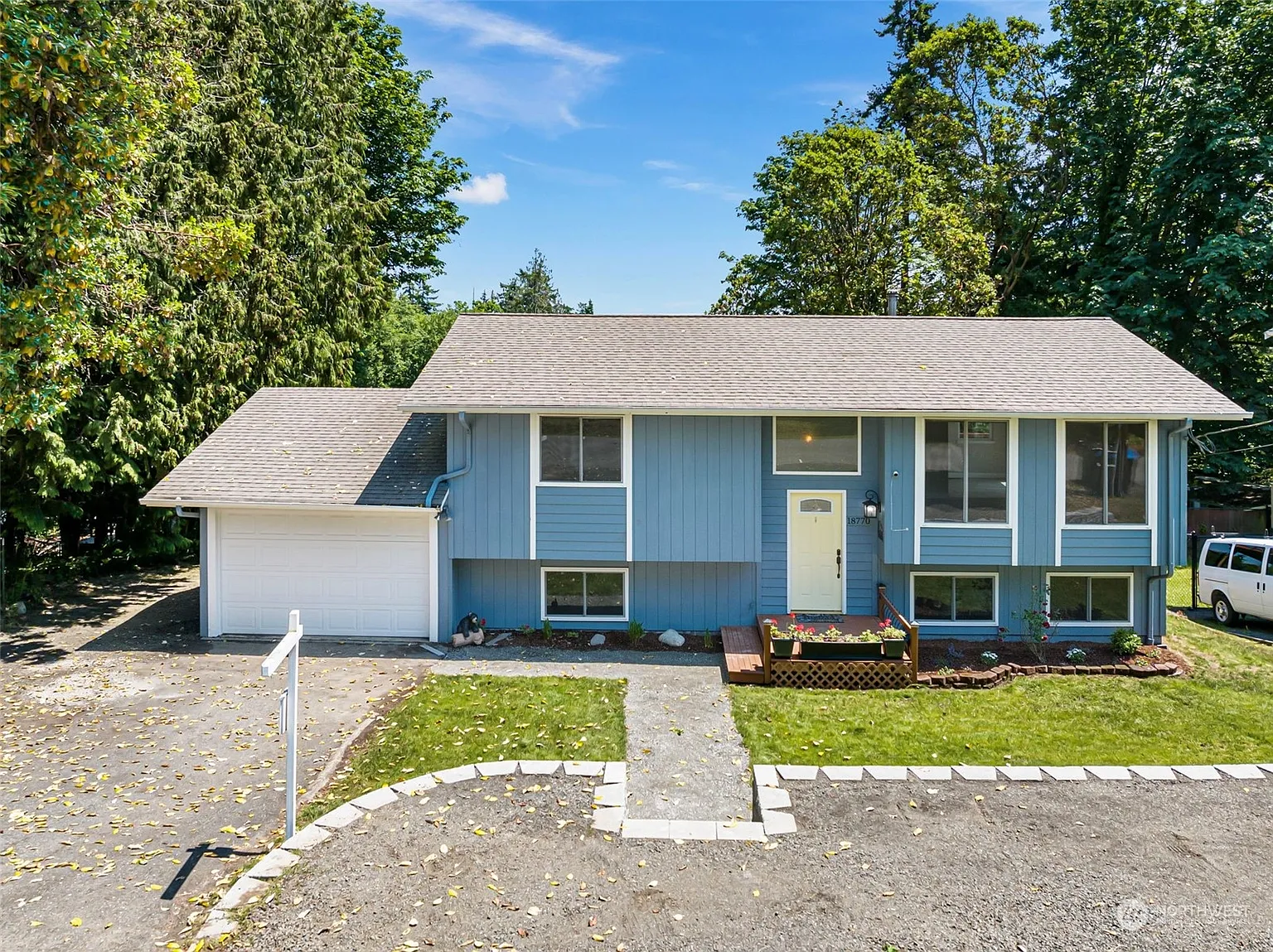 18770 2nd Avenue NE photo 1