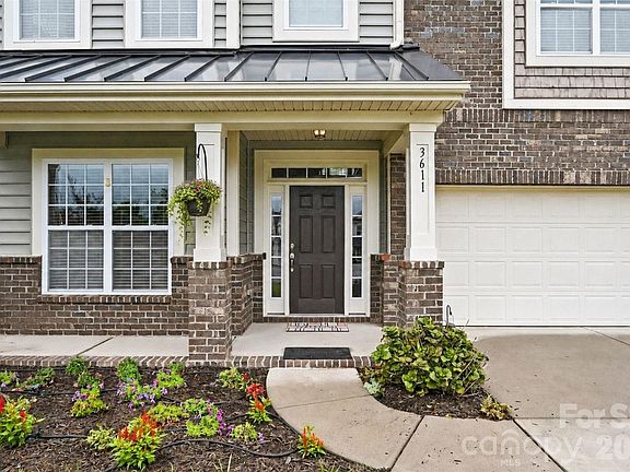 4th image of 3611 Courage Ct SW
