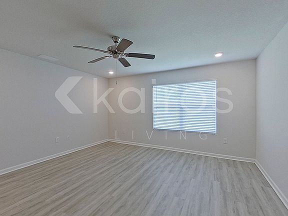 4th image of 120 Swallowtail Ln