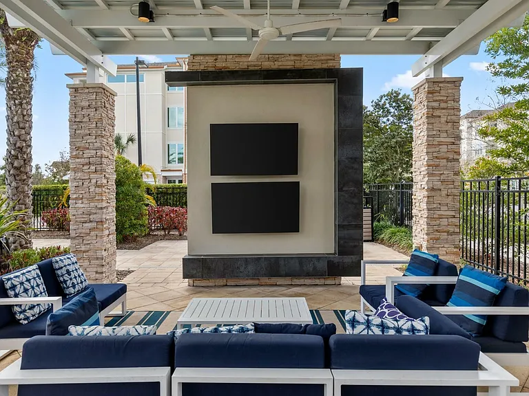 Horizon Wiregrass Ranch - Outdoor Lounge