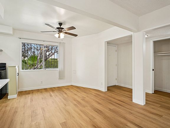 4th image of 3800 S Bronson Ave #3800