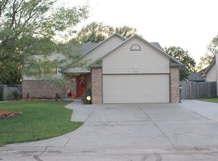 10874 W Dora Ct, Wichita, KS 67209