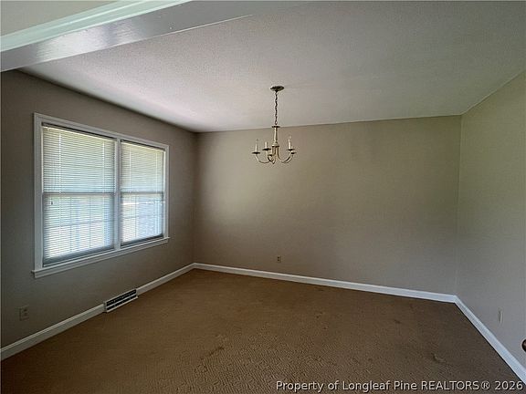 4th image of 368 Rock Hill Rd