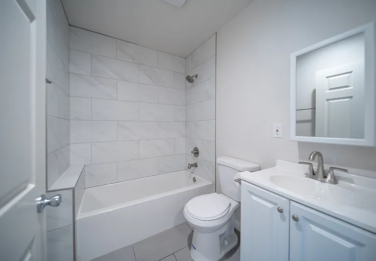 118 E Shady Grove Dr — Photo 3