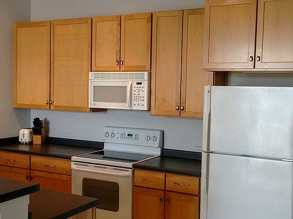 5th image of 132 N Jefferson St APT 553