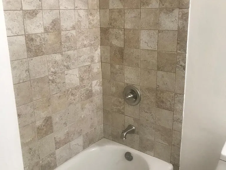 6433 Gentry Ave — Photo 28
