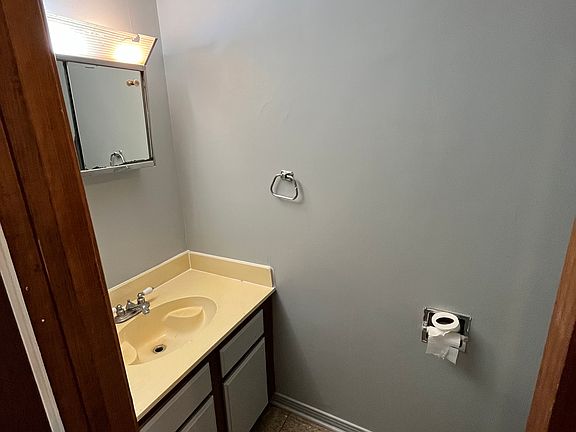 5th image of 1537 London Cross Rd APT D