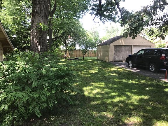 Exterior / back garage