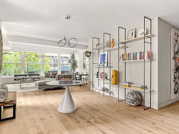3rd image of 150 W 26th St APT 202