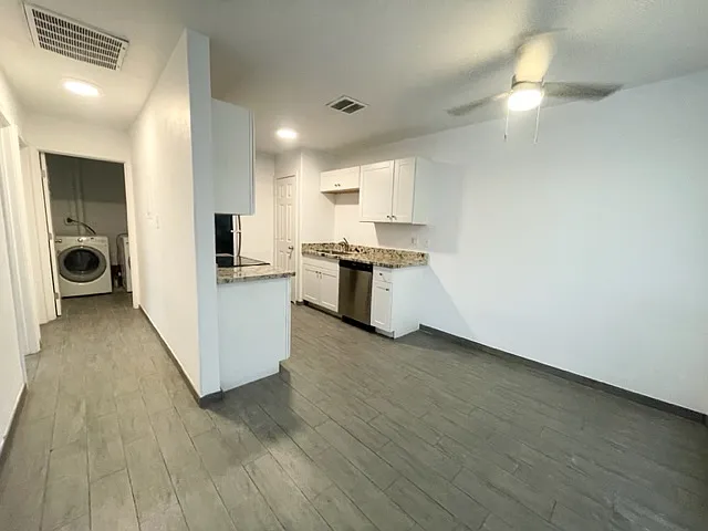 4115 E Moreland St #1 — Photo 6